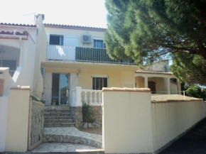 Apt Climatisé T3 Saint Pierre La Mer, terrasse, jardin et parking privé